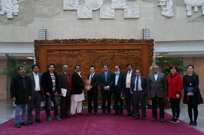 پاکستانی میڈیا وفد کا چین کی وزارت خارجہ کا دورہ