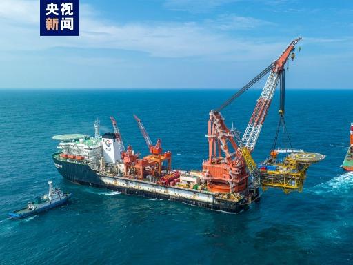中国 海上初の超高温超高圧ガス田生産プラットフォームが設置完了
