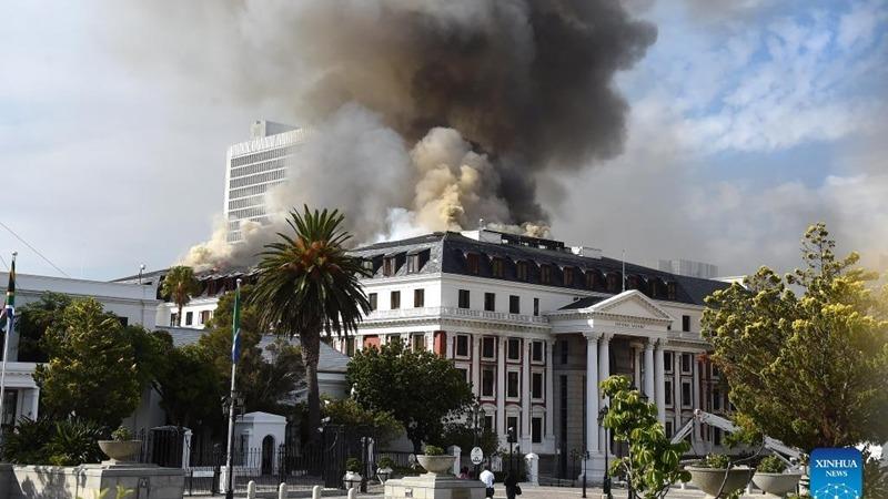 آتش پارلمان آفریقای جنوبی دوباره شعله ور شد