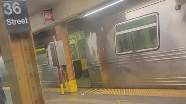 Нью-Йоркийн метроны буудалд буудлагын хэрэг гарав