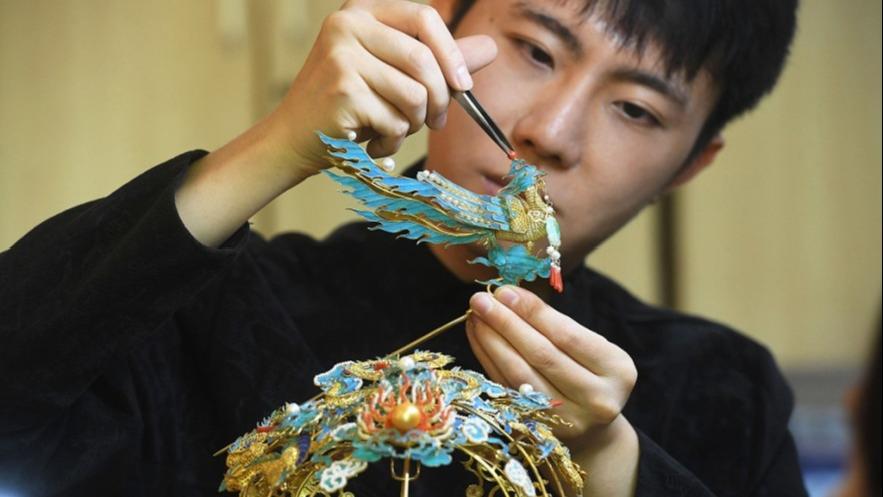 خاتم‌کاری با فلز؛ سیمای امروز هنر سنتی چین