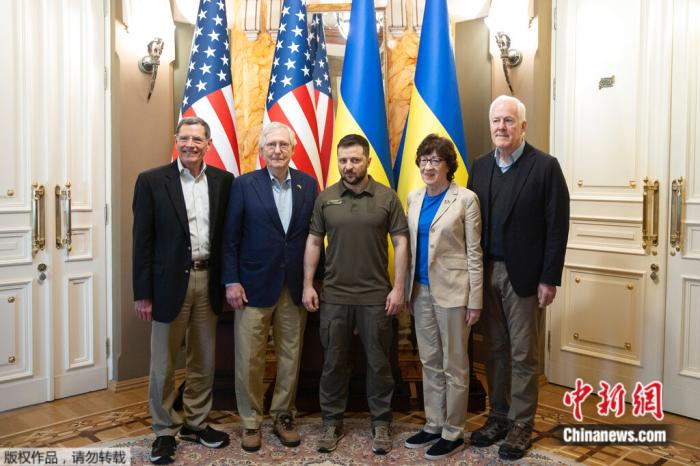 تداوم حمایت از اوکراین؛ دیدار رهبر جمهوریخواهان آمریکا با زلنسکیا