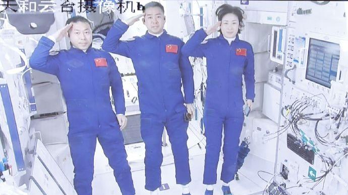 ورود سه فضانورد دیگر به ایستگاه فضایی چینا