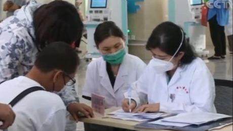 کلینیک رایگان دو روزه مرکز ملی پزشکی کودکان چین در شین جیانگا