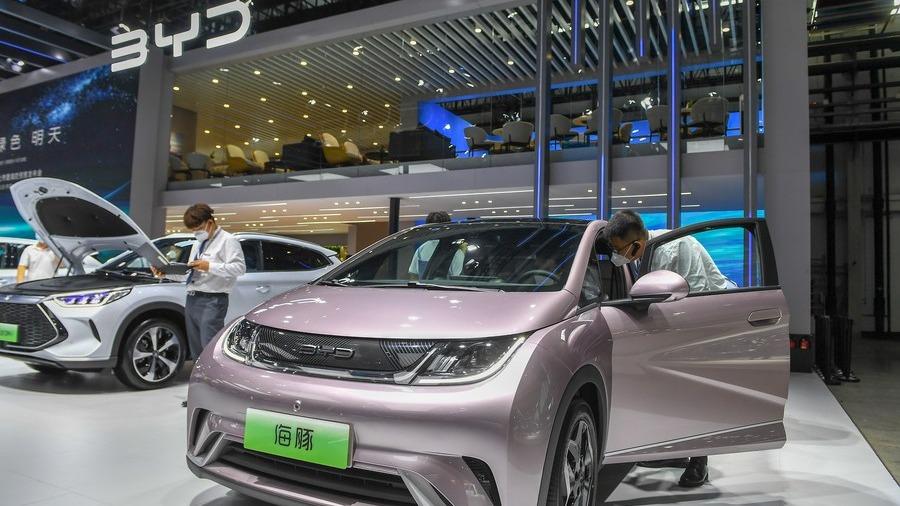رونق گرفتن بازار خودرو چین با کمک سیاست های حمایتی