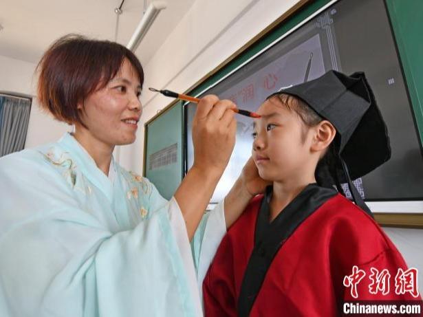Rai Hari Guru di Kalangan Pelajar Quanzhou