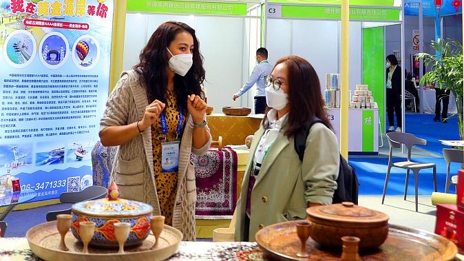 Des produits du Xinjiang mis en lumière à l’Exposition Chine-Eurasie