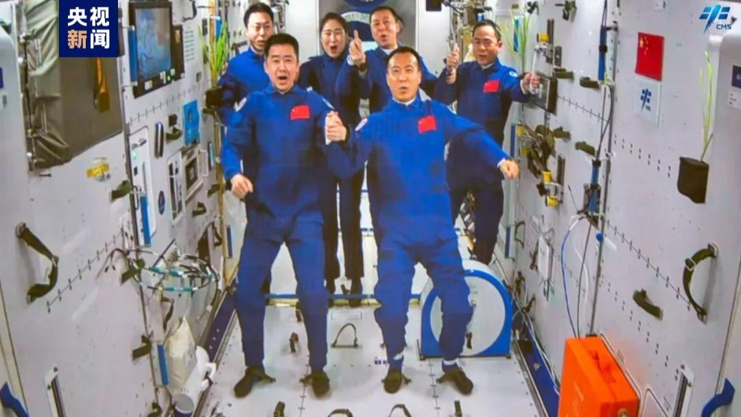 ورود سه فضانورد شن جوئو 15 به ایستگاه فضایی چینا