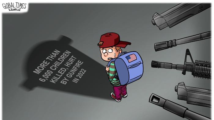 کاریکاتور| اسلحه‌هایی برای کشتن 6 هزار کودک در آمریکاا