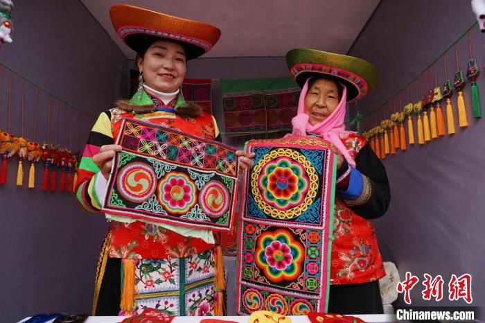 Penduduk Xining Hayati Pesona Warisan Budaya Tidak Ketara