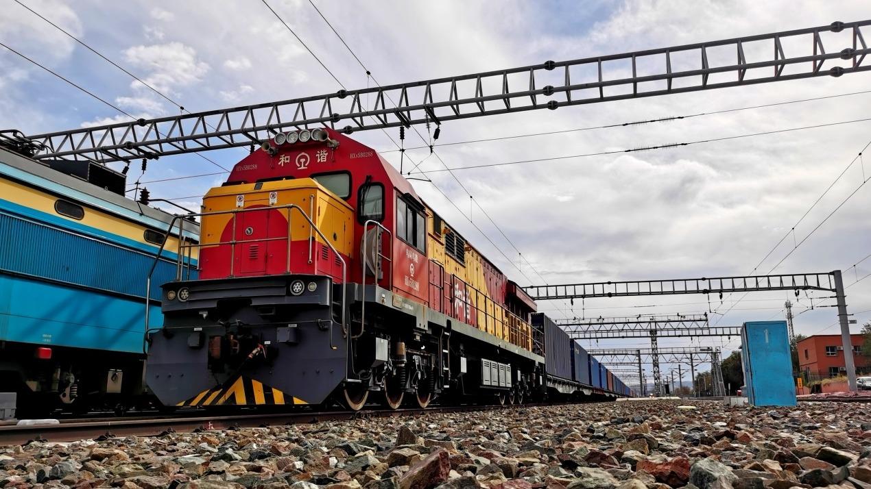 Хятад-Европ чиглэлд галт тэрэг 30 мянган удаа