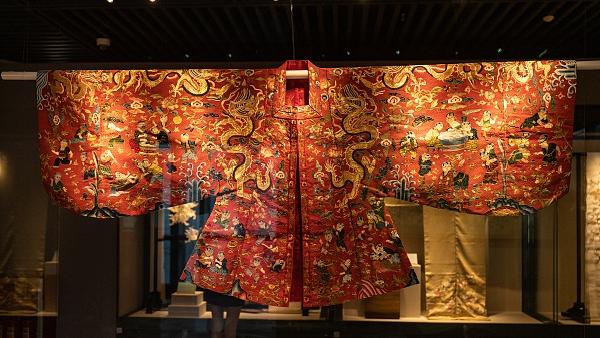 Shenzhen Museum: Wystawa sztuki haftu Su