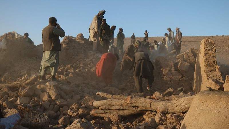 کشته شدن بیس از 2 هزار نفر در زلزله افغانستانا