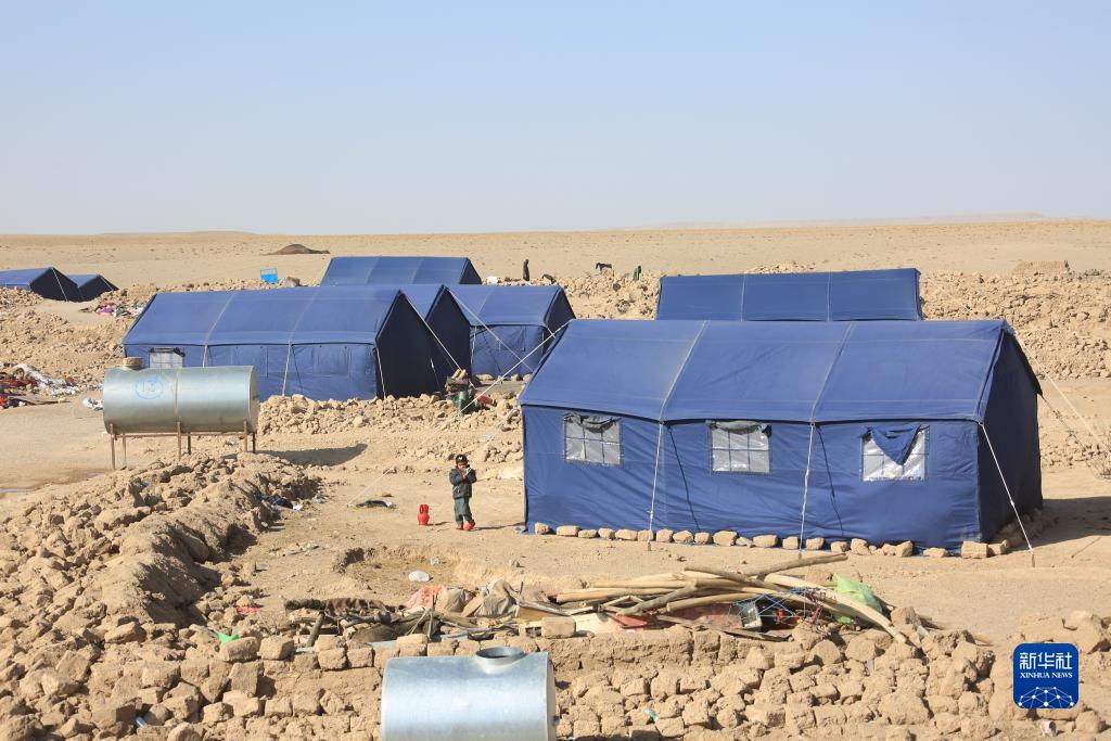 چادرهای امدادرسانی چین به دستان زلزله زدگان افغانستان رسیدا