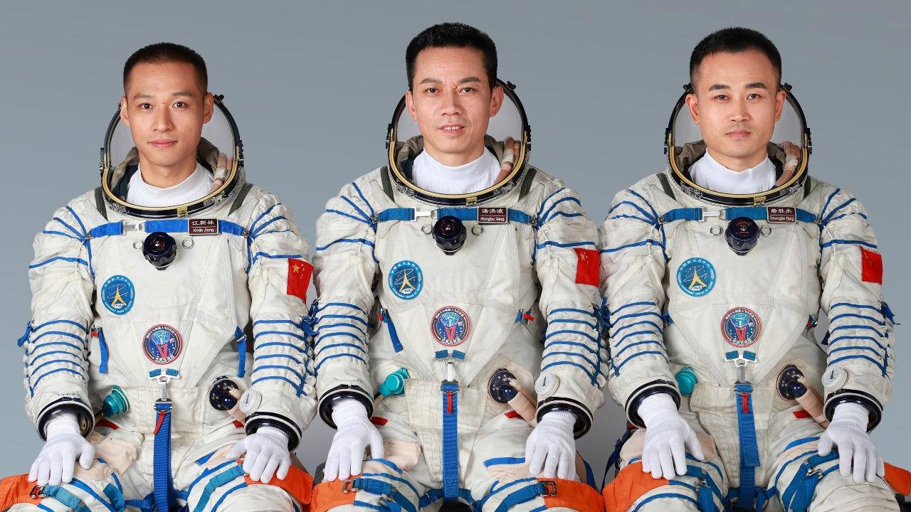 चीनको शनचौ नम्बर १७ मानव यानको अन्तरिक्ष यात्री निश्चित