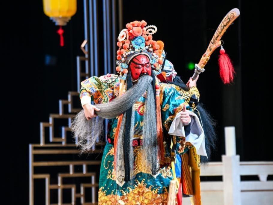 Persembahan Opera Klasik Tempatan China Buka Tirai
