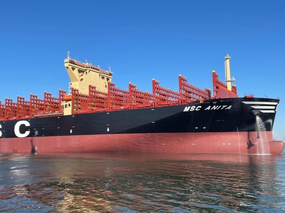 中国華北地区で最大トン数のコンテナ船を建造 天津で順調に通関