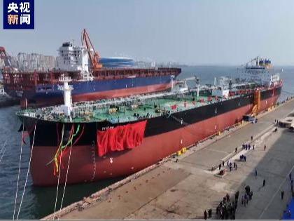 中国自主開発の11万5000トン原油輸送船が大連で正式に引き渡し