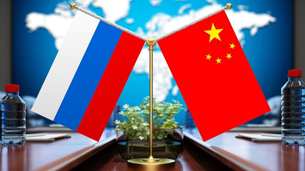 پیام تبریک رهبر چین به پوتین به مناسبت پیروزی وی در انتخابات ریاست جمهوری روسیها