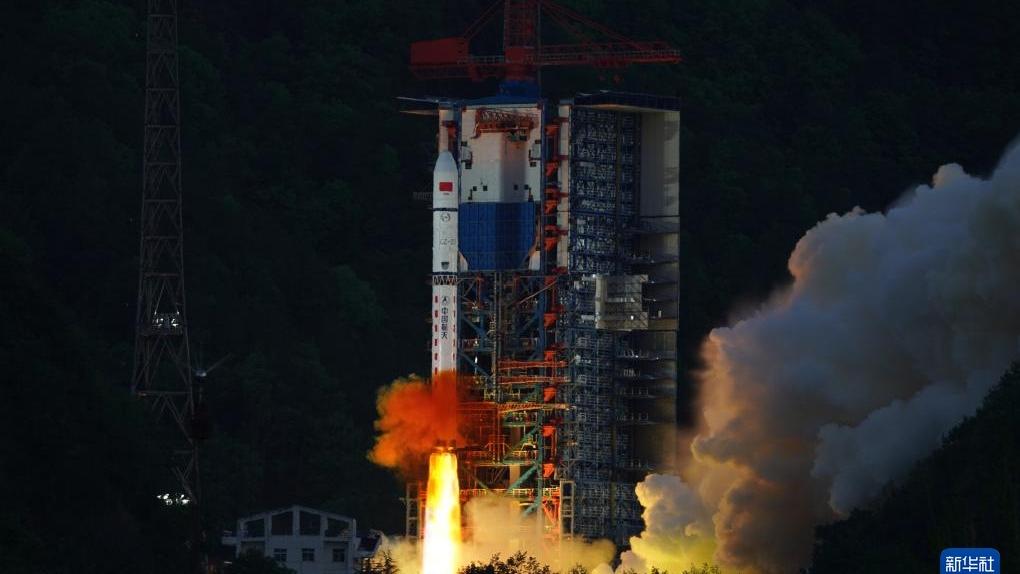 پرتاب موفقیت آمیز ماهواره «یائوگان42-01» چین به فضاا
