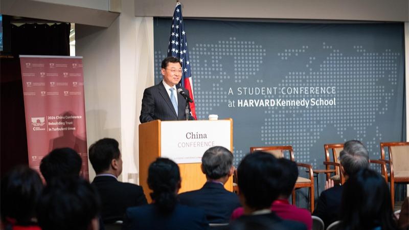 سفیر چین در آمریکا: آمریکا حسن نیت و صداقت را برای بهبود روابط دوجانبه نشان دهدا