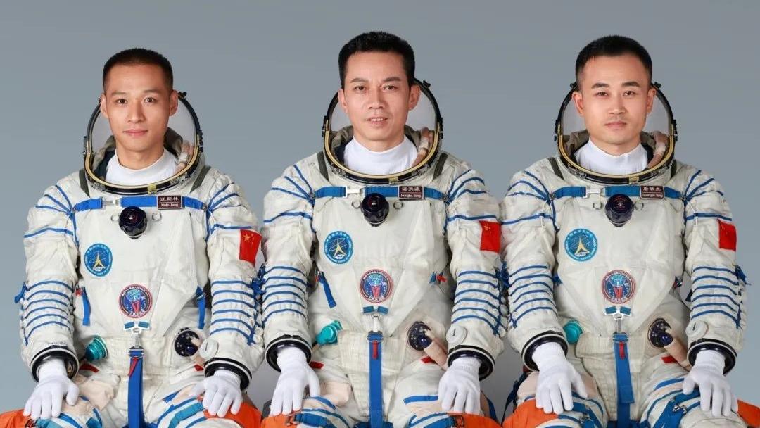 فضاپیمای سرنشین دار «شن جو-17» از ایستگاه فضایی چین جدا شدا