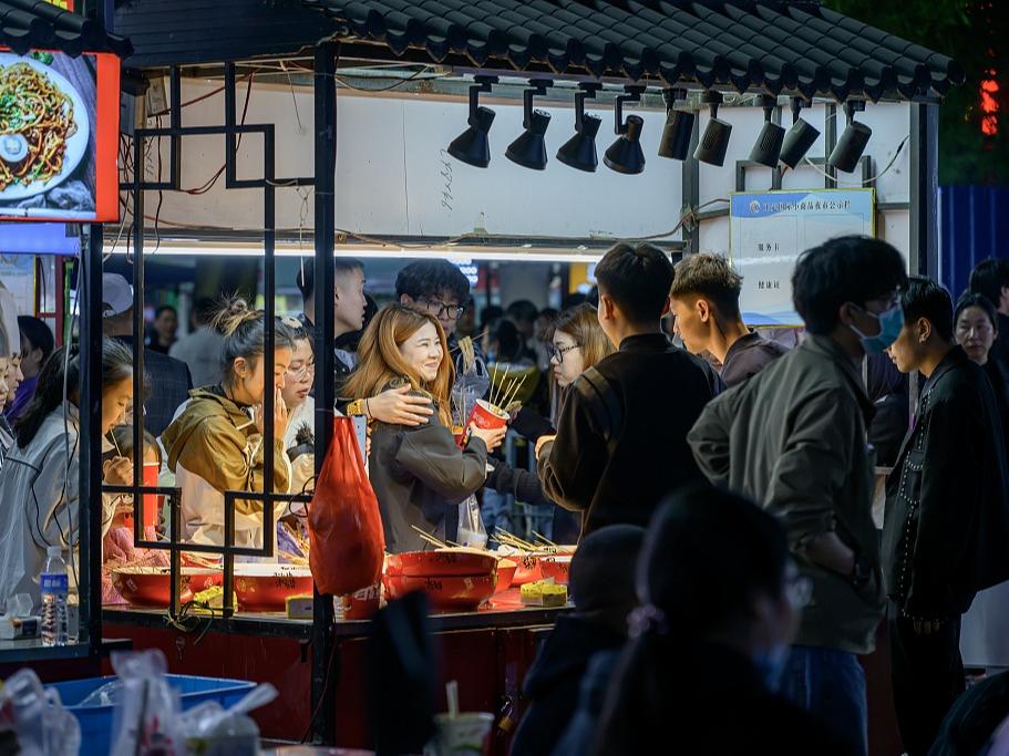 Pasar Malam Semakin Popular di Zhengding