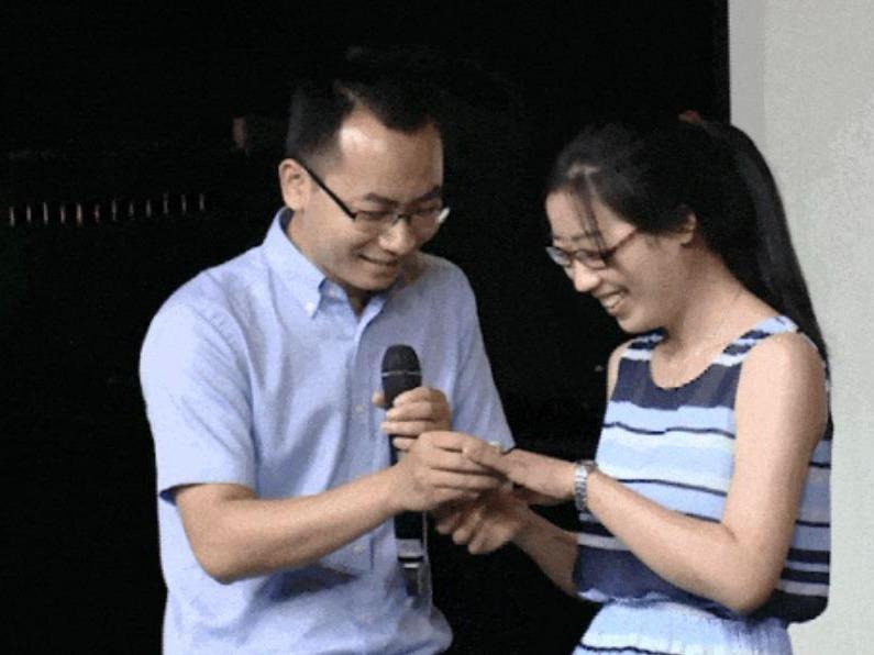 清華大学の博士 自作のコンクリート製指輪でプロポーズに成功