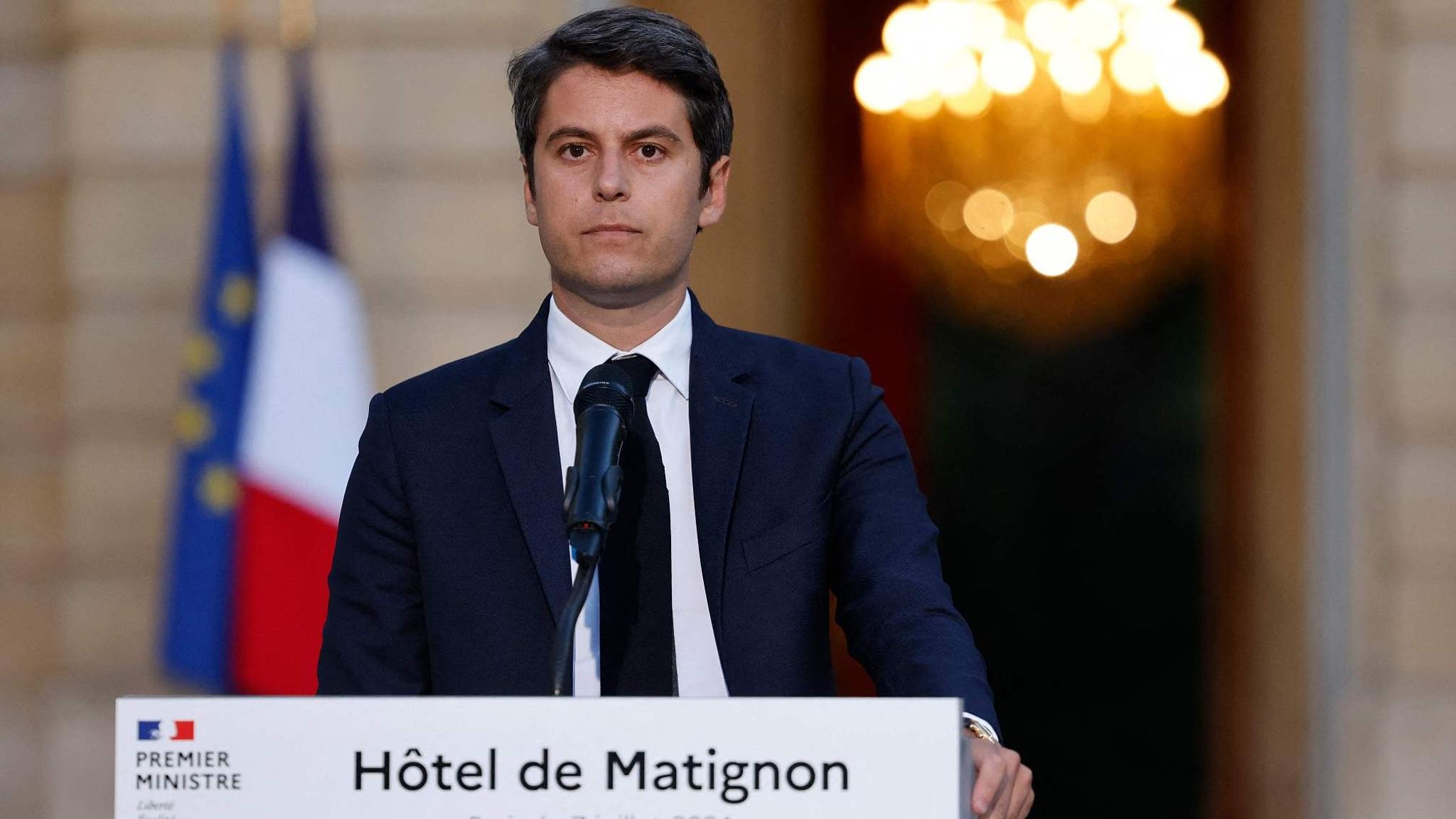 نخست وزیر فرانسه: استعفا نامه ی خود را صبح دوشنبه به مکرون می دهما