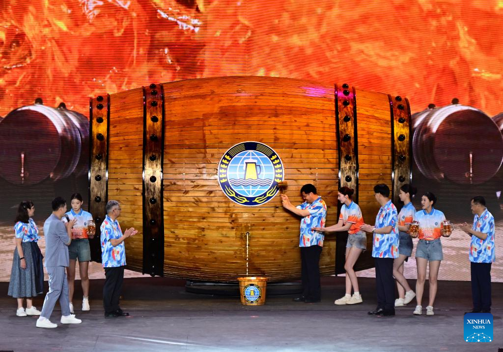 افتتاح بزرگترین جشنواره آبجوی چین در «چینگدائو»ا