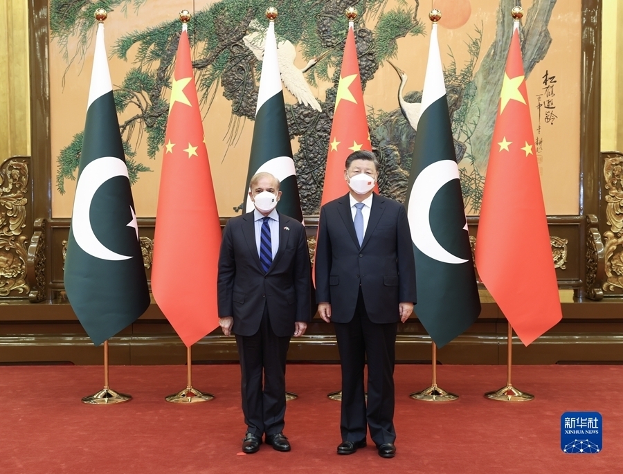 Presidenti kinez Xi Jinping takohet me kryeministrin pakistanez(Foto:Xinhua)