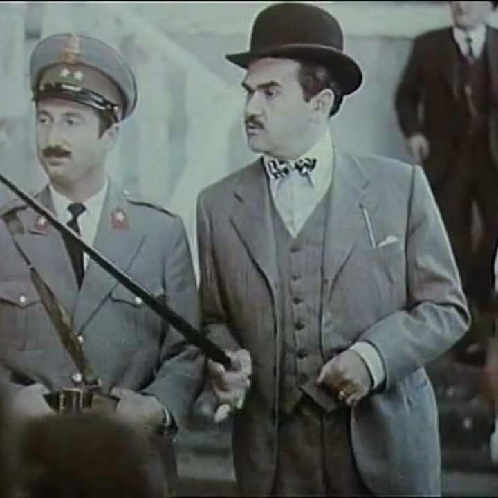 Mirush Kabashi dhe Robert Ndrenika ne filmin Koncert ne vitin 1936