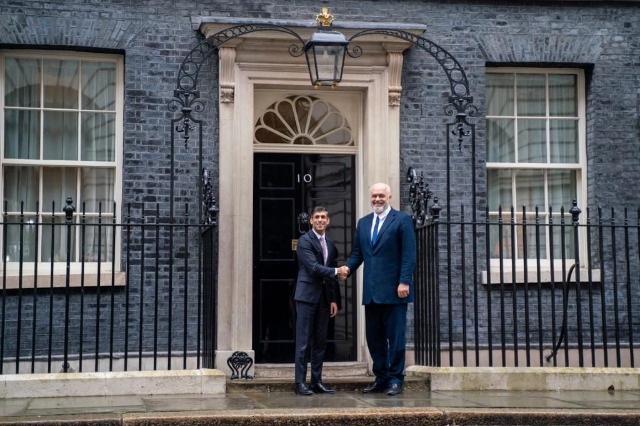 Kryeministri Edi Rama dhe homologu britanik Rishi Sunak ne Londer (Foto Rtsh)