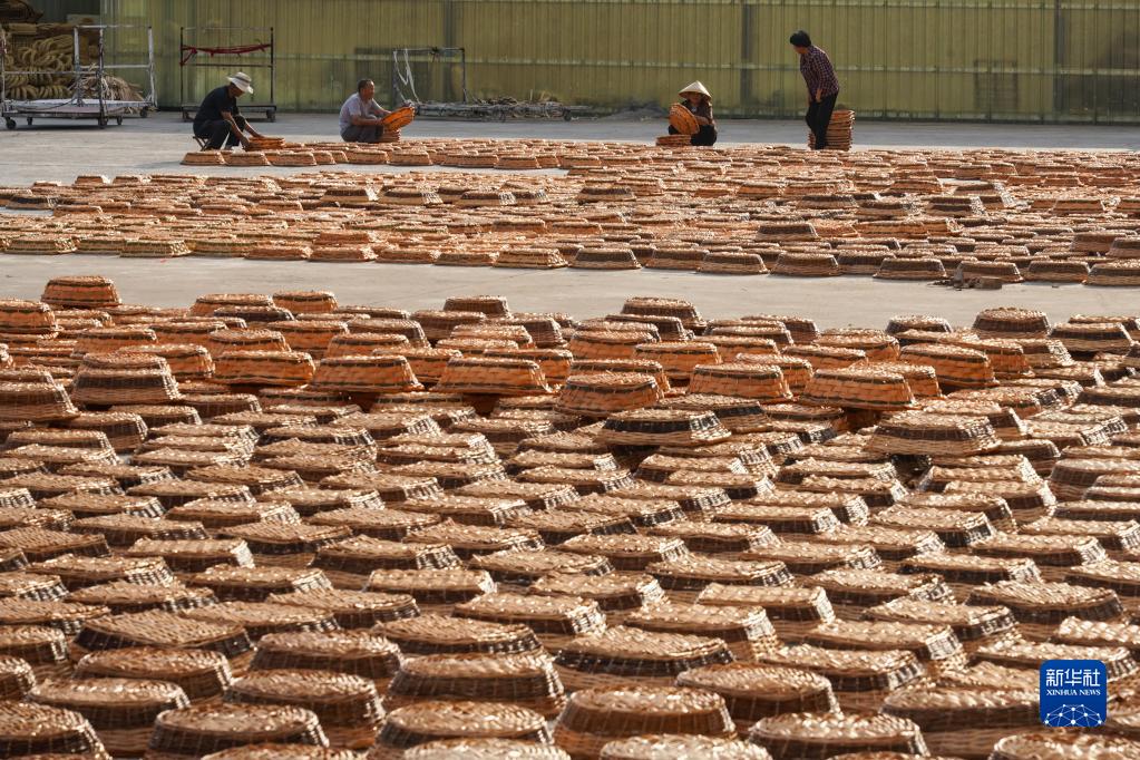 Barang Anyaman Ranting Willow Lonjak Pendapatan Petani