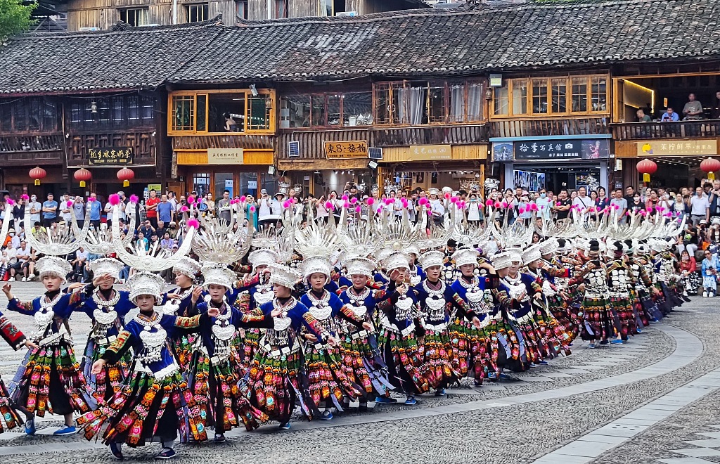 Xi Jinping betont Stärkung des Gemeinschaftsgefühls der chinesischen Nation