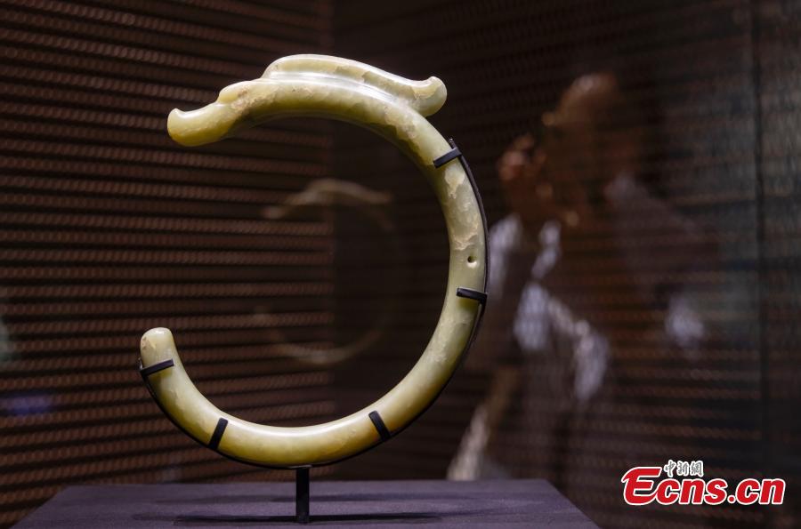 Ένα τεχνούργημα από νεφρίτη εκτίθεται στο Μουσείο Ναντζίνγκ στην επαρχία Τζιανγκσού της ανατολικής Κίνας, 2 Νοεμβρίου 2023. (Φωτογραφία: China News Service/Yang Bo)