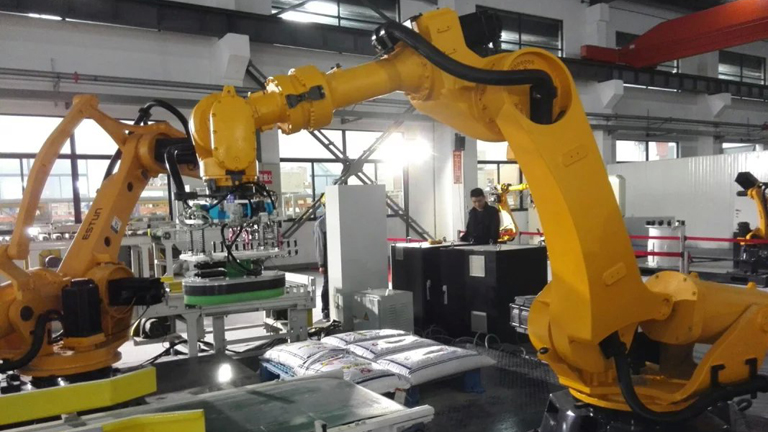 Çin fabrikalarında endüstriyel robot çağına geçiş