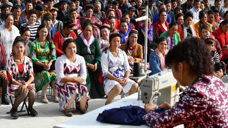 Xinjiang Uygur Özerk Bölgesi'nin daha güzel geleceği için:Mesleki beceri eğitimi (1)