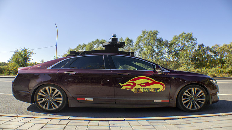 Robot taksiler Beijing sokaklarında