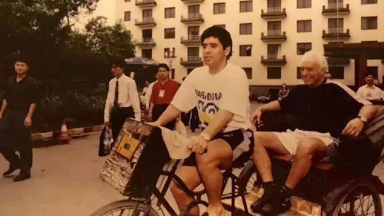 Dünya Maradona için yasta! Bilinmeyen Çin macerası