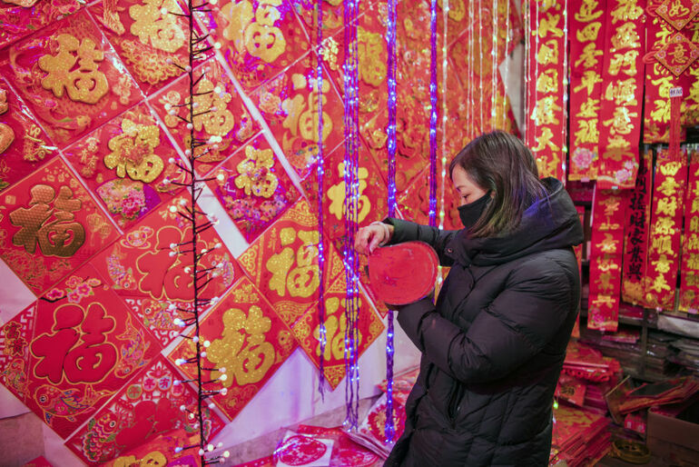Çinliler neşe içinde geleneksel yeni yılı karşılıyor_fororder_spring festival