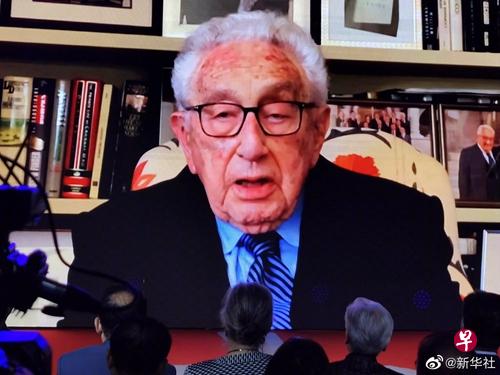 Ông Kissinger: Giao lưu nhân dân là bộ phận cấu thành quan trọng trong quan hệ Trung – Mỹ_fororder_0427jixinge2