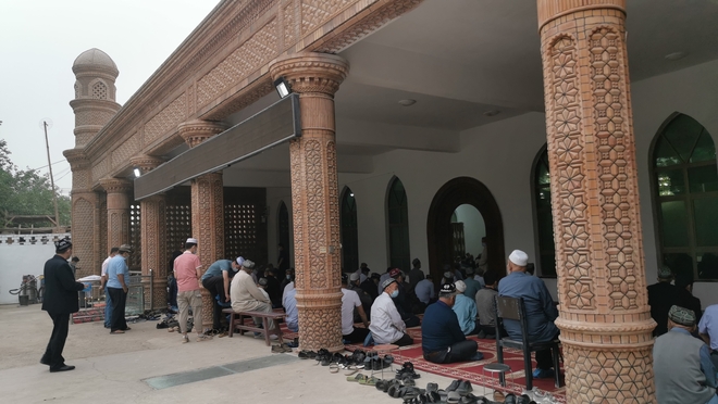 Mga Muslim sa Turpan ng Xinjiang, ipinagdiwang ang Hari Raya Puasa_fororder_20210513Turpan1