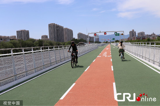 Unang espesyal na lansangan para sa mga bisikleta sa Beijing, binuksan
