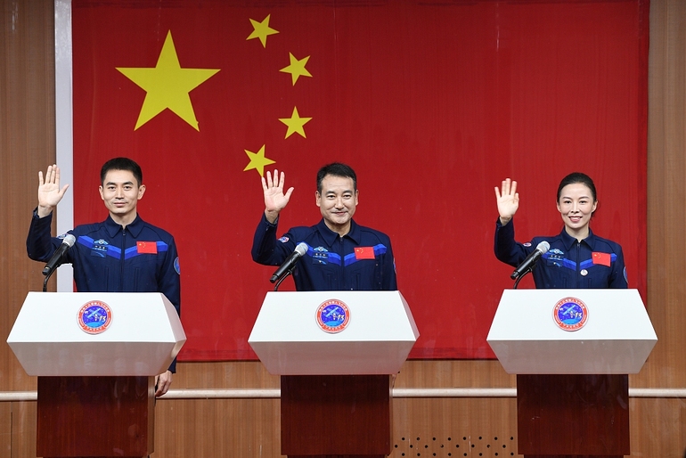 Çin’den yabancı astronotlara davet_fororder_hangtian