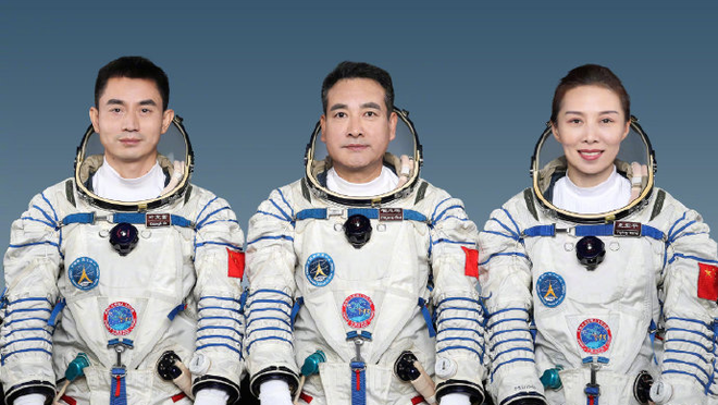 Sinu-sino ang tatlong Tsinong astronaut na ihahatid ng Shenzhou-13 spacecraft sa kalawakan_fororder_9a7d1ced37364a4d8ccd074f39f74731