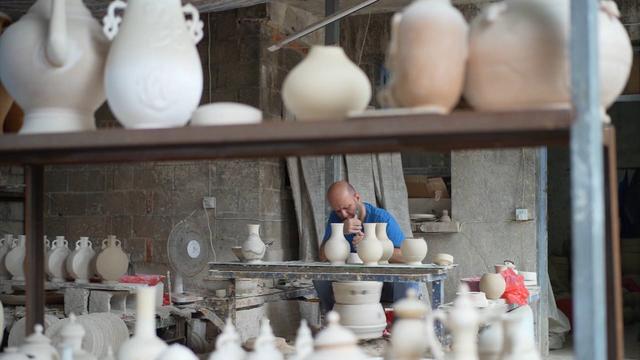 Türk seramik sanatçısı “porselen başkentinde” fırsatlarla buluşuyor_fororder_yazici3