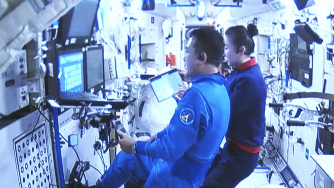 Pagsubok ng mano-manong operasyon ng pagdaong ng spacecraft at space station ng Tsina, matagumpay_fororder_e08dc603ca924ae5b18279a226e74bb9