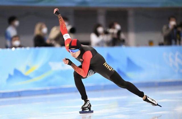Medalyang ginto, natamo ng atletang Tsinong si Gao Tingyu  sa Men's 500m Speed Skating sa Beijing Winter Olympics_fororder_20220213Gao2640