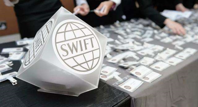 Các nước Mỹ, Anh, châu Âu và Ca-na-đa tuyên bố cấm Nga sử dụng hệ thống thanh toán SWIFT_fororder_ww
